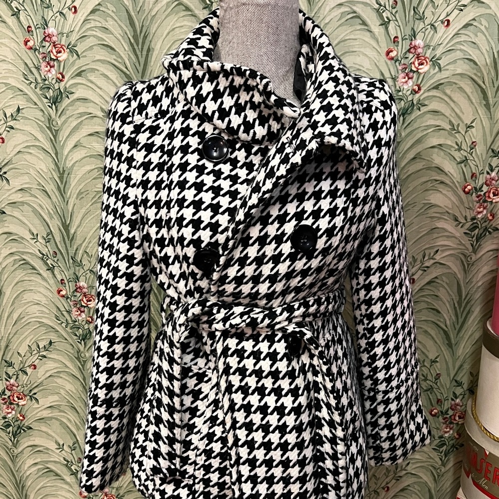 Last Kiss vintage houndstooth pea coat